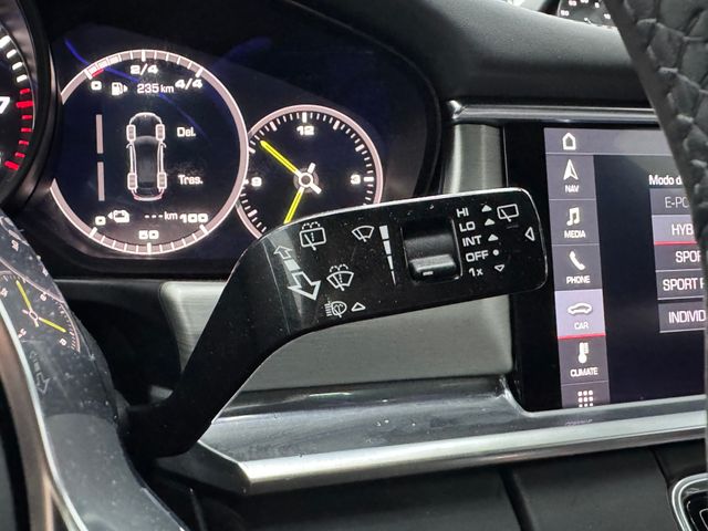 PORSCHE Panamera 4 EHybrid Sport Turismo-15