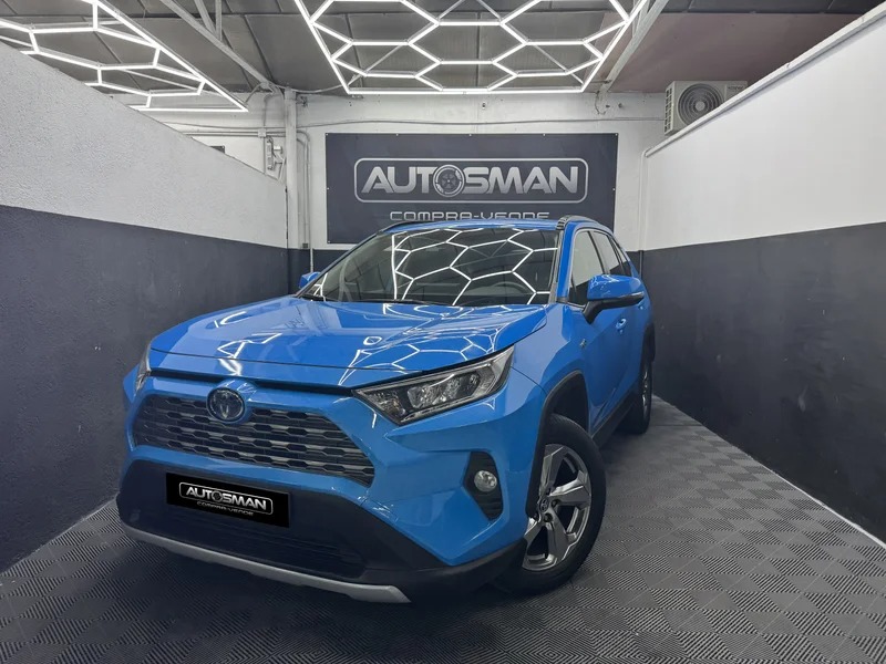 TOYOTA RAV4 2.5 220H Style